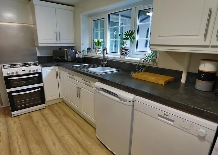 Hébergement de vacances Coastal Cottage, Private Hot Tub & Sauna Sleeps 2-8 With Views *