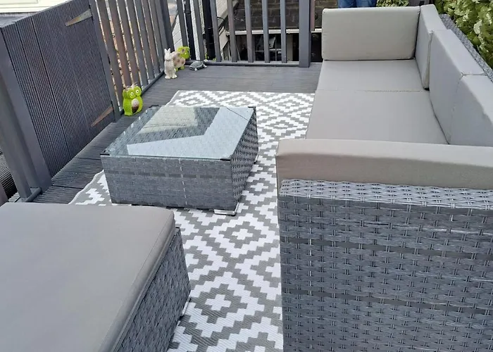 Coastal Cottage, Private Hot Tub & Sauna Sleeps 2-8 With Views * Skelton (North Yorkshire)